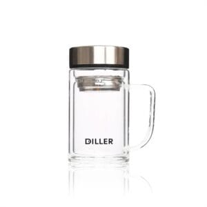 tasse à thé en verre avec anse