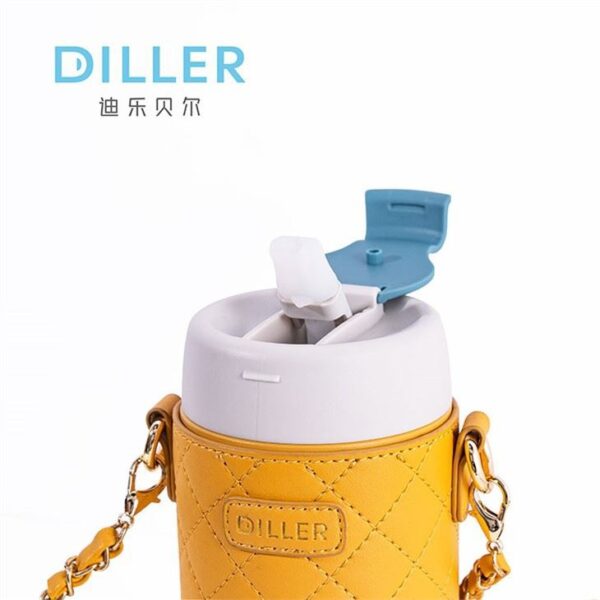 ⁦Insulated Water Bottle With Strap⁩ - الصورة ⁦2⁩