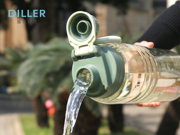 ⁦Large Plastic Water Bottles⁩ - الصورة ⁦2⁩