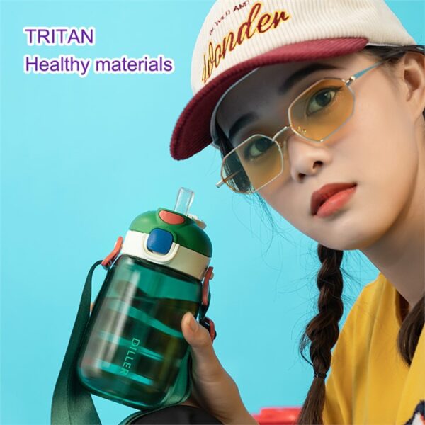 Plastic Bottle With Straw - 이미지 4