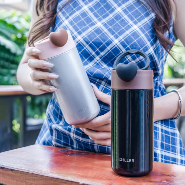 ⁦Thermos Stainless Steel Vacuum Insulated Bottle⁩ - الصورة ⁦6⁩