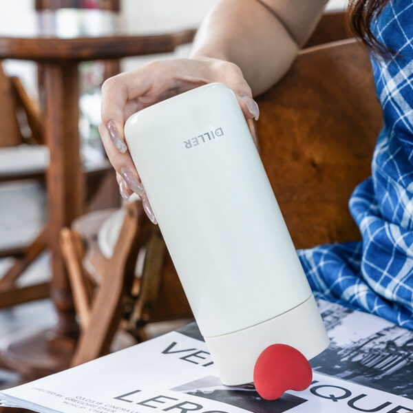 ⁦Thermos Stainless Steel Vacuum Insulated Bottle⁩ - الصورة ⁦4⁩