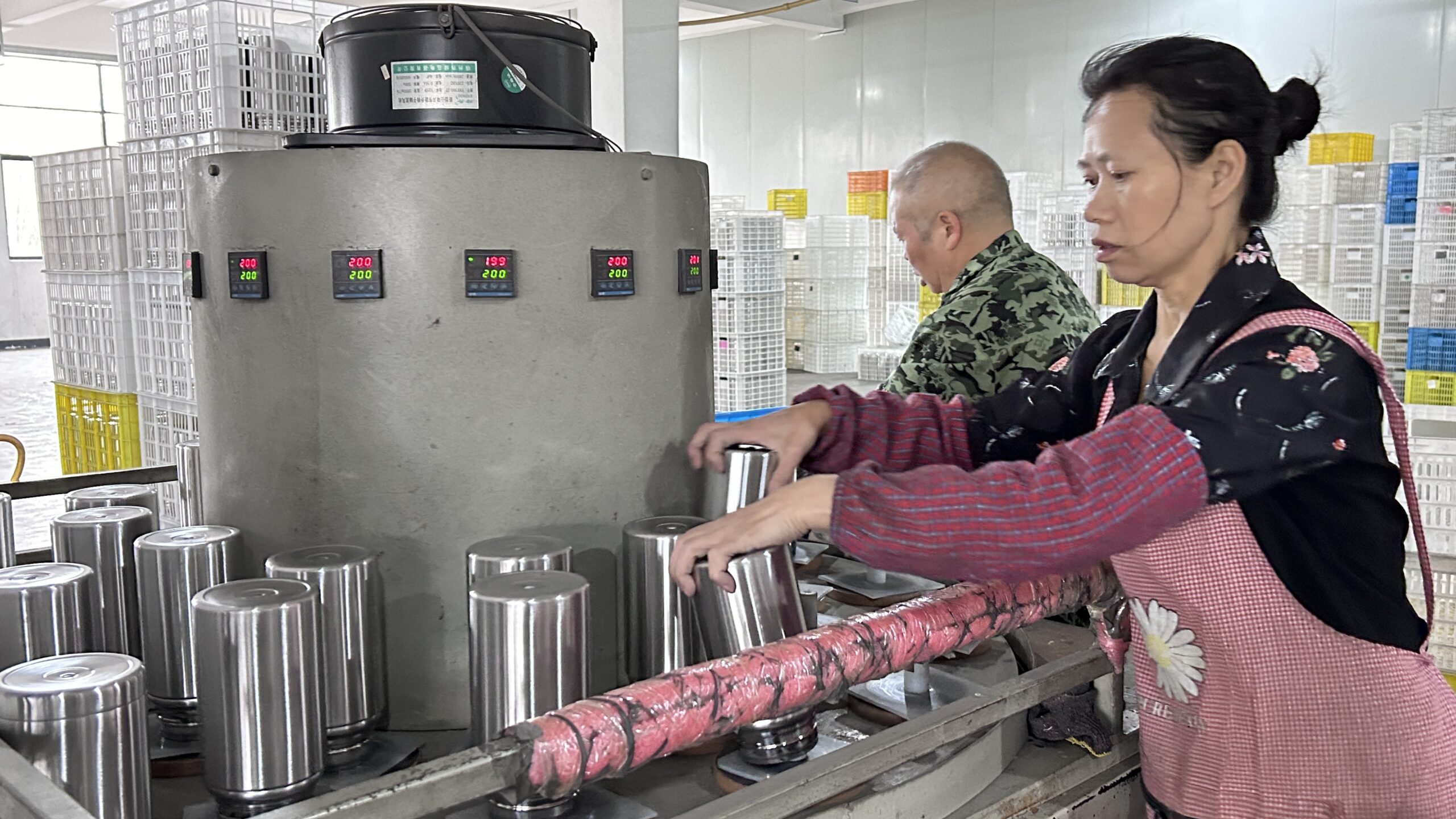Thermal measurement before completing a custom water bottle order