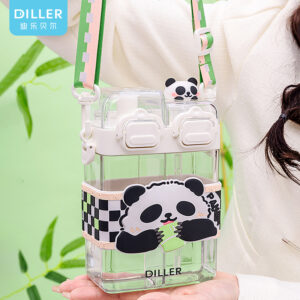 700ML Bouteille d'Eau Panda à Double Grille en Tritan